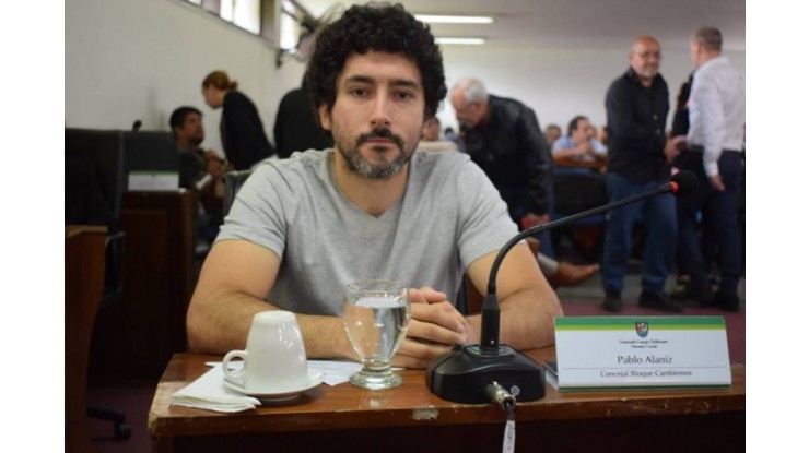 Intentan crear un ámbito de debate entre candidatos